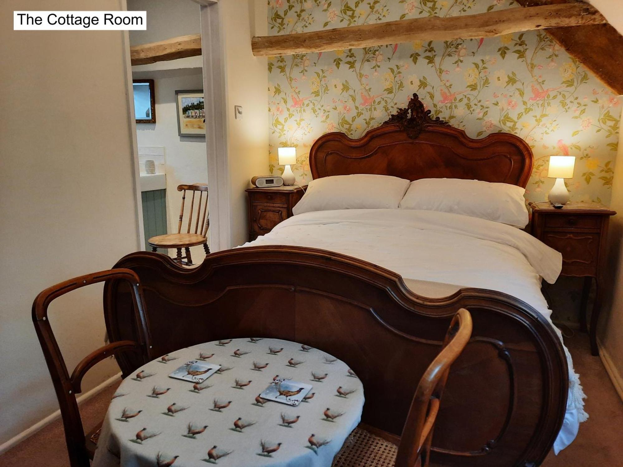 Cotswold Cottage Bed & Breakfast Luckington Exterior foto